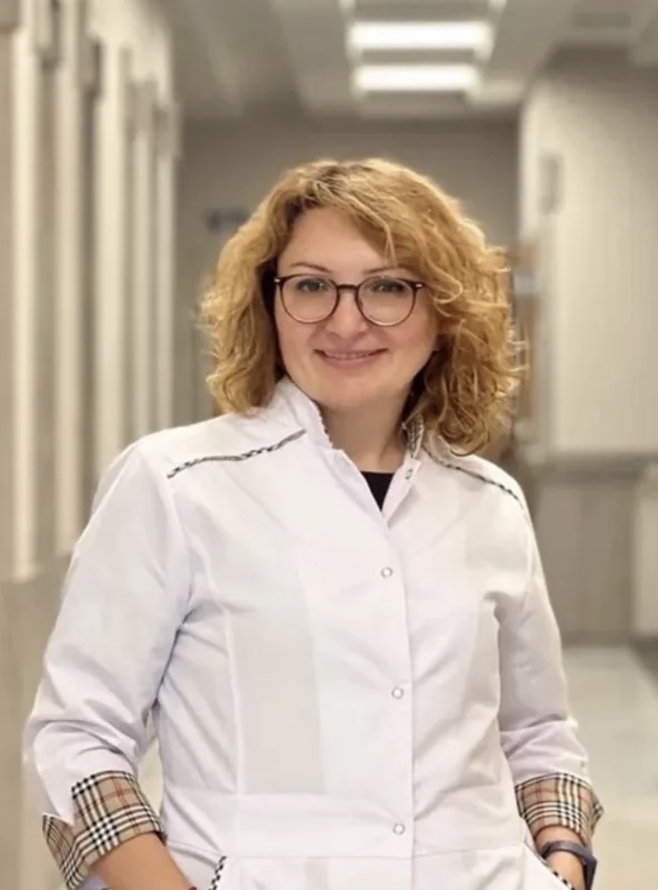 Əfsanə Allazova — Pediatr